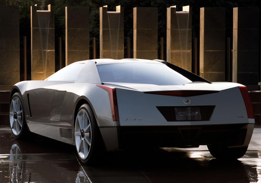  Cadillac Cien Concept 2002 года  (фото 38 из 50)